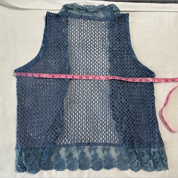 Chicos Lily Lace Vest - Size Chicos 2 - Picture 7 of 9